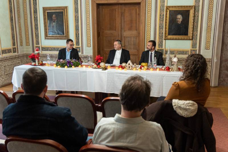 2025_11_27_adventi sajtotajekoztato_18.jpg